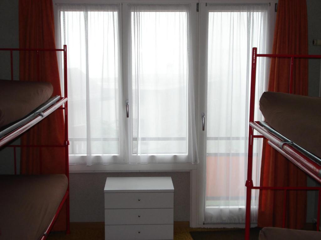 Adrenalin Backpackers Hostel Браунвалд Стая снимка