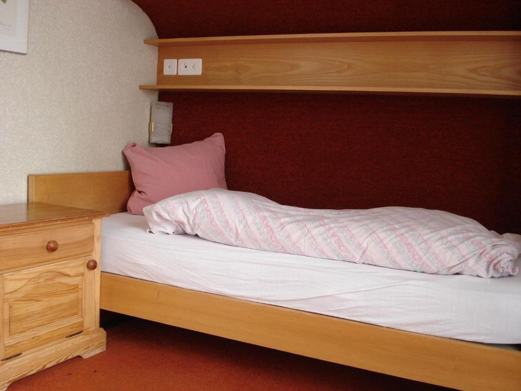 Adrenalin Backpackers Hostel Браунвалд Стая снимка