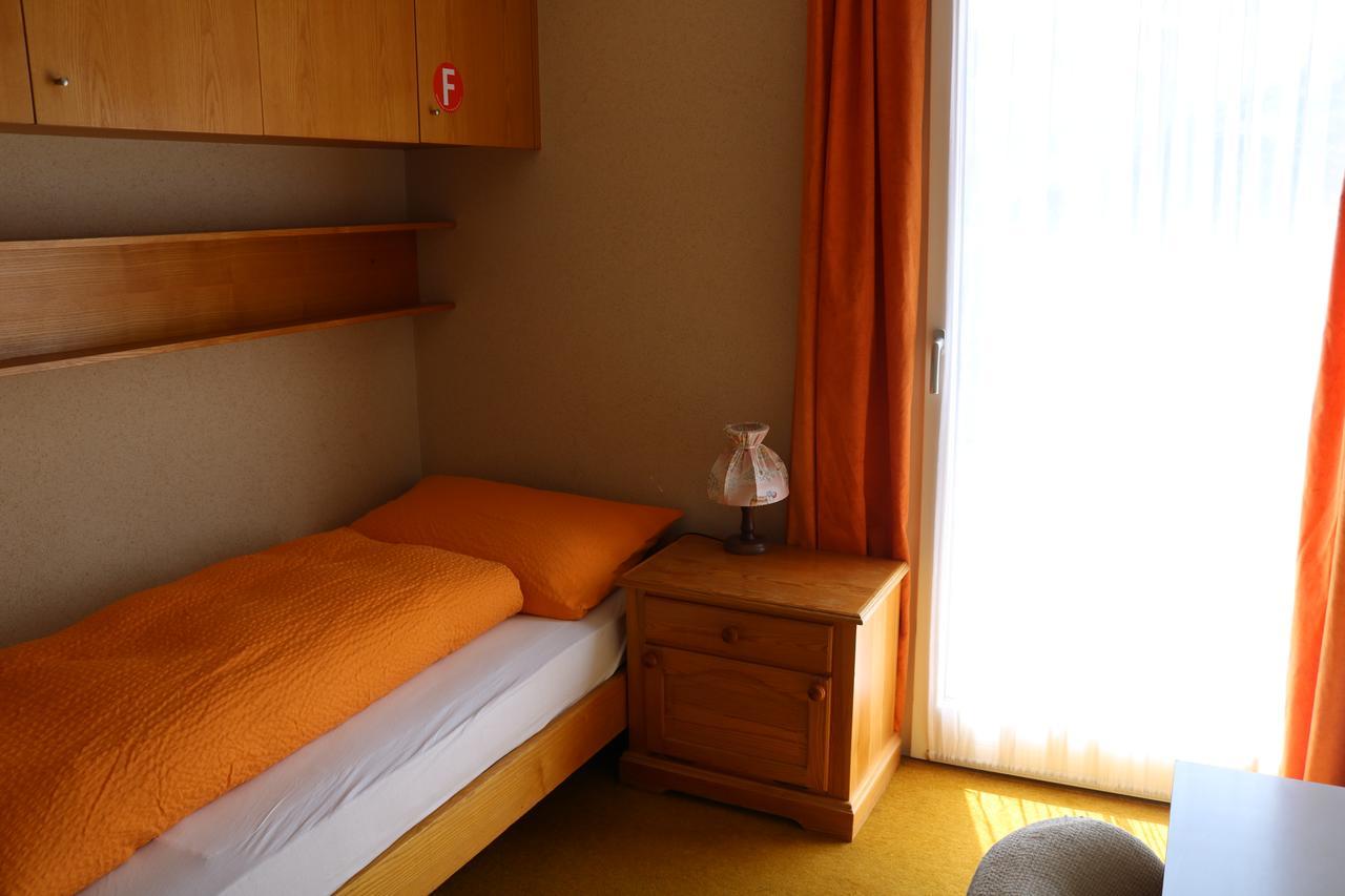 Adrenalin Backpackers Hostel Браунвалд Екстериор снимка