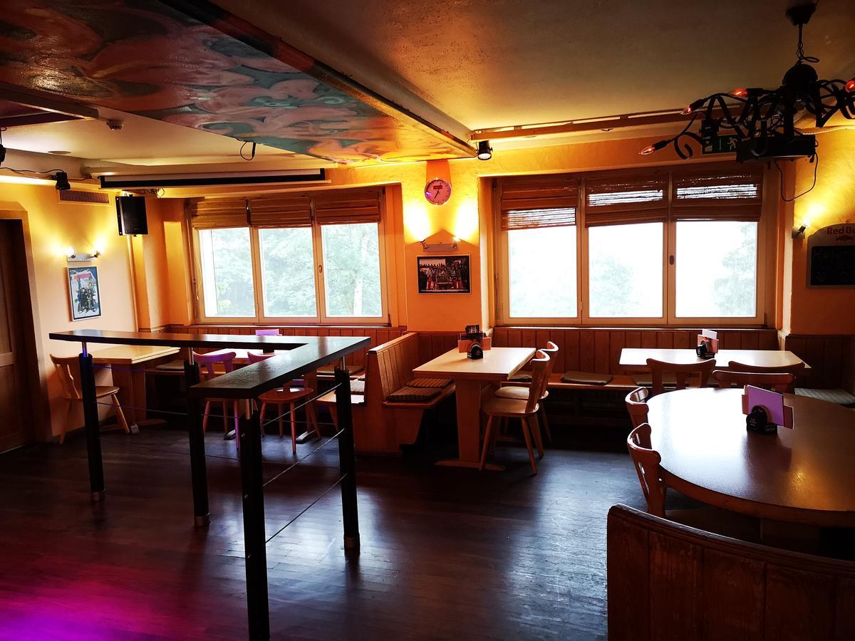 Adrenalin Backpackers Hostel Браунвалд Екстериор снимка